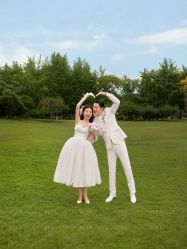 -至臻微拉婚纱摄影