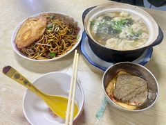 -小许三鲜砂锅馄饨店(家多乐烟酒店)