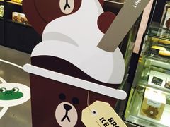 -LINE FRIENDS Garosu-gil Flagship Store