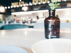 餐具摆设-半山腰·云南菜(侨福芳草地店)