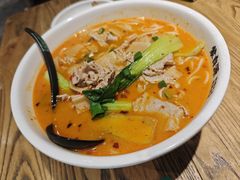 -蒙自源米线大王(东站店)