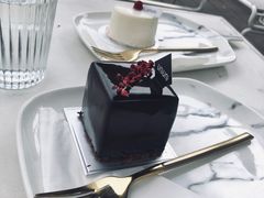 -UNI UNI(环亚凯瑟琳店)