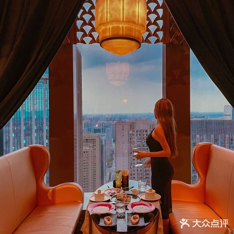 成都最美高空酒吧‼️刘亦菲也来打卡过