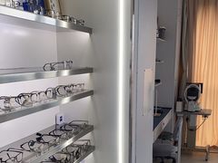 -视野联行眼镜·蔡司·尼康战略合作店(城西银泰店)