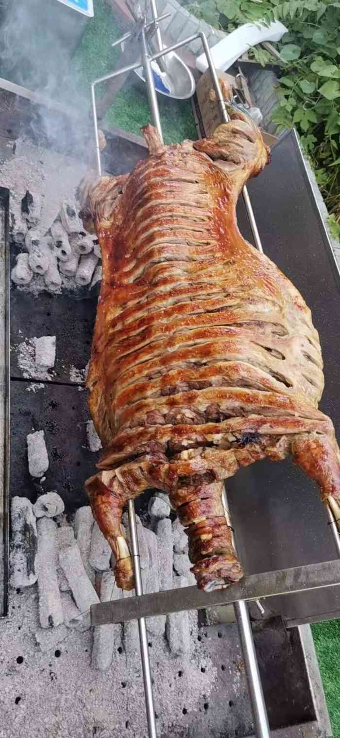 郭靖烤全羊(西苑别墅店)-"好吃,棒棒哒……五星赞,公司轰趴就在郭靖.