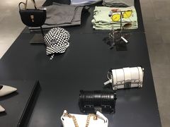 -URBAN REVIVO(欢乐海岸购物中心店)