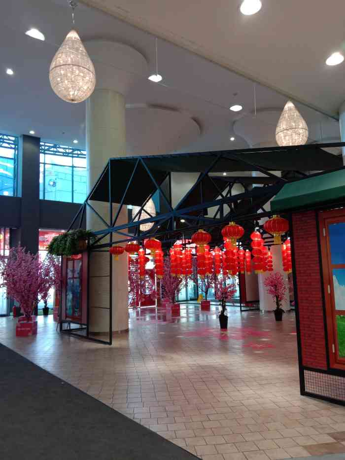中东七彩城-"长春中东七彩城唯品会线下店在长春逛街偶然.