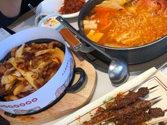 石板辣白菜炒五花肉-七八冷面·延边朝鲜族美食(圣熙八号店)