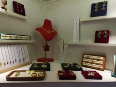 -LADY FAFA(巨鹿路陕西南路路口店)