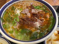 -云阿蛮云南生烫牛肉米线(奉贤路店)