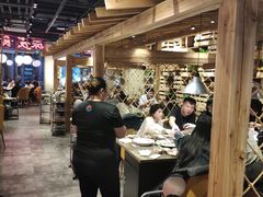 大堂-日进一片海.生腌海鲜火锅.宵夜烧烤(三里屯总店)