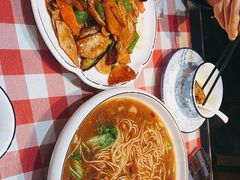 -东北哈尔滨酱骨头馆房掌柜铁锅炖