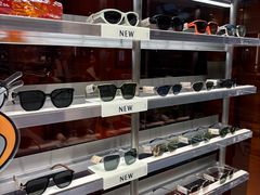 -MUJOSH木九十眼镜(月星环球港B1店)