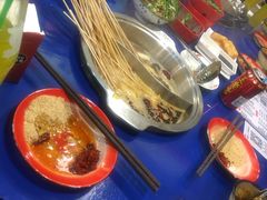 -马路边边串串香(涑河南街店)