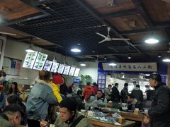 大堂-陇上全荟兰州传统牛肉面(延吉路店)