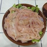 特别是他们家的锅底，真的巨无敌好吃，特别的鲜香麻辣