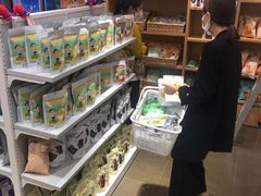 -名创优品(广东省广州琶洲保利广场店)