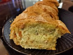 飞鱼籽法棍-Let's Taipei 非常烘焙(太古里店)