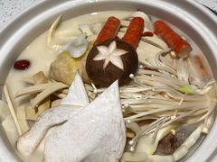 -三人行骨头王火锅(长寿店)