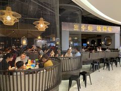 等位区-老头儿油爆虾·知味杭州(爱琴海购物中心)