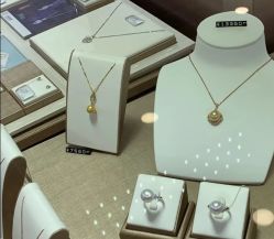 -六福珠寶(苏州人民商场店)