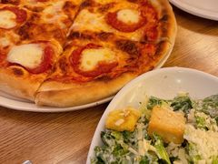 -城市大道红炉披萨烘焙坊