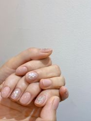 -花岐款式专研健康美甲沙龙