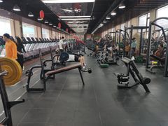 -健龙森俱乐部·游泳·健身·羽毛球综合体育馆