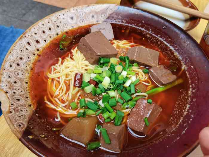 曹连胜鸭血面(人和店)