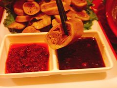 -闯关东东北农家菜(崂山石老人店)