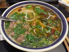 -云阿蛮云南生烫牛肉米线(奉贤路店)