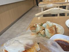 -三好食堂(煎饺·馄饨·肉饼米线·盛世广场店)