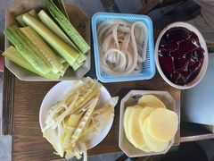-九尺赵老四鲜鹅肠火锅