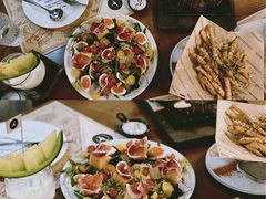 -Mark&Mars Restaurant