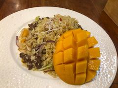 椰香芒果牛柳饭女士-more than meow吴止猫主题餐厅(承德 中船汇店)