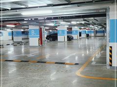 -漕河泾印象城-停车场