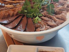 招牌卤狮头鹅七拼-潮界(LU·ONE凯德晶萃广场店)