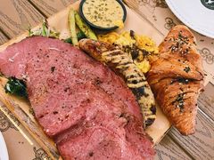 -Mark&Mars Restaurant