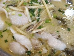 -渝君重庆火锅(嘉宾路店)