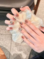 -桃色美甲沙龙
