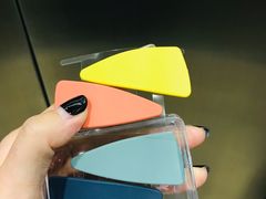 -名创优品(北京新中关购物中心地铁层店)