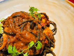 辣味海鲜墨鱼汁意面-Wei菋·Le Bistrot