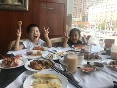 -东方红海鲜百汇(国际大厦店)