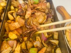 -老东镇啤酒屋海鲜加工·蒸汽海鲜·海鲜烧烤(台东店)