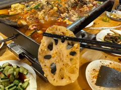 -宏兴烤鱼山庄(宣恩总店)