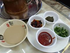 -一口猪海鲜浑锅·东北家常菜