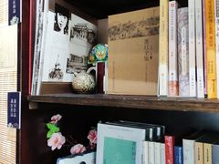 -荒岛书店(黄县路店)