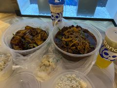 -一品红烧鸭特色川菜(三岔湖店)