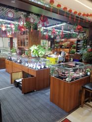-灵彩珠宝(朗香街店)