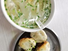 小馄饨-黄阿姨锅贴大王(万航渡路店)